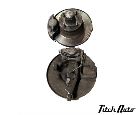 Alfa Romeo Giulia 1300 Ti USED Front Spindles set With Dunlop Brake Cylinder TitchAuto