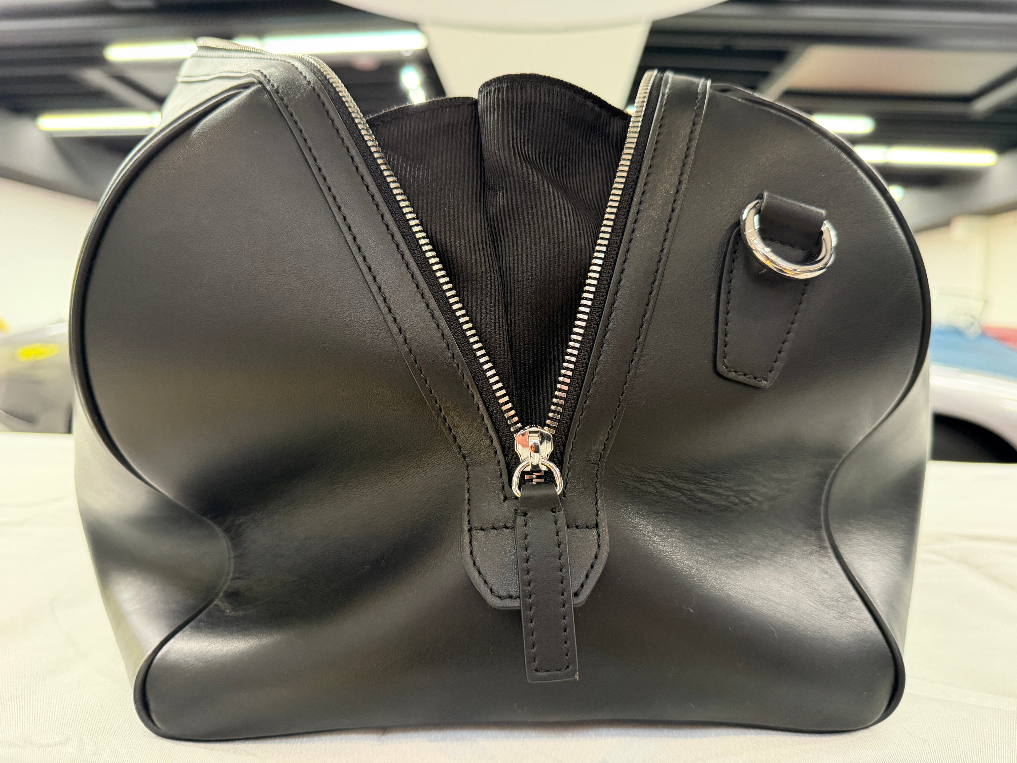 Bentley Overnight Bag LIKE NEW TitchAuto