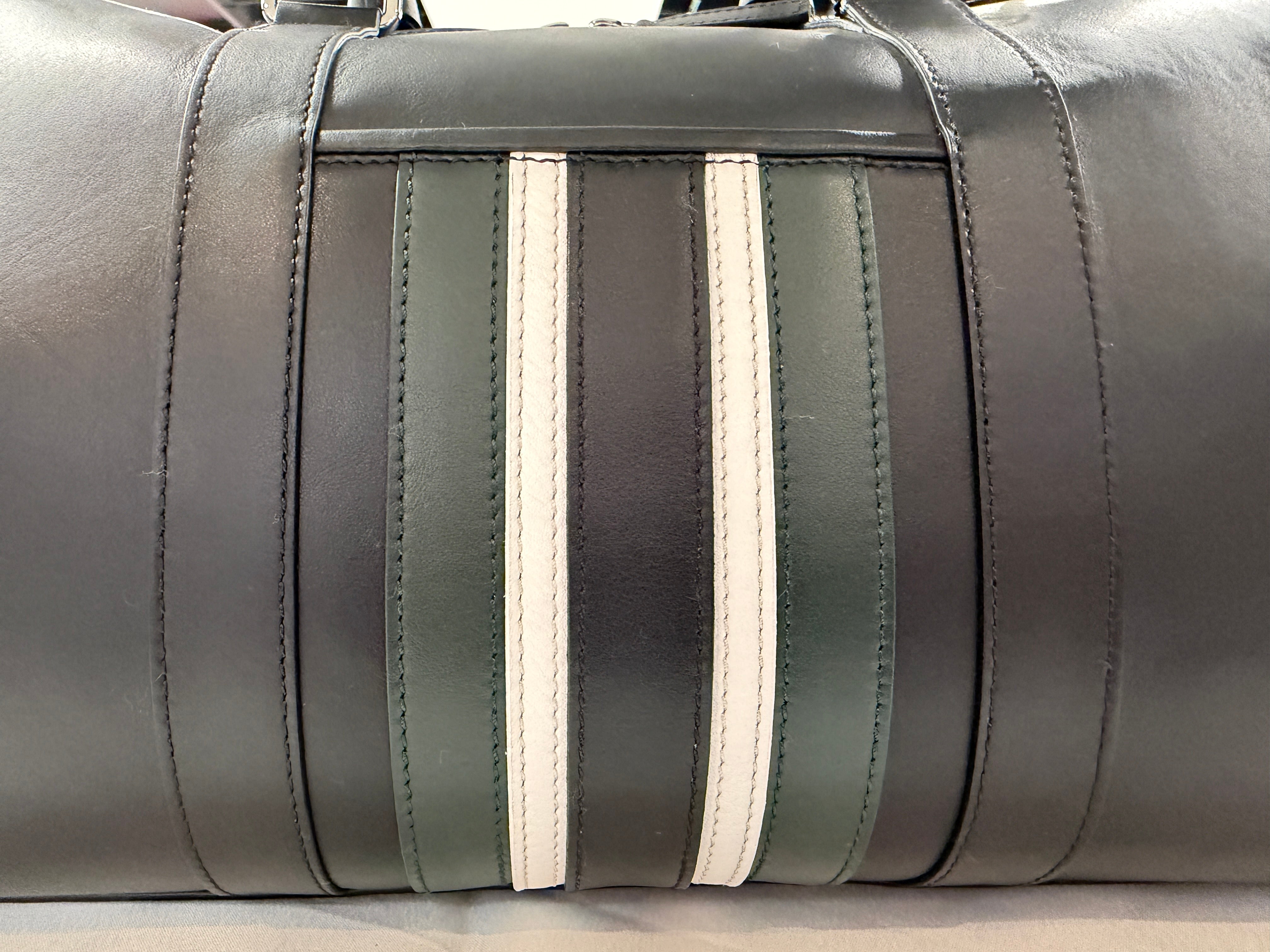 Bentley Overnight Bag LIKE NEW TitchAuto