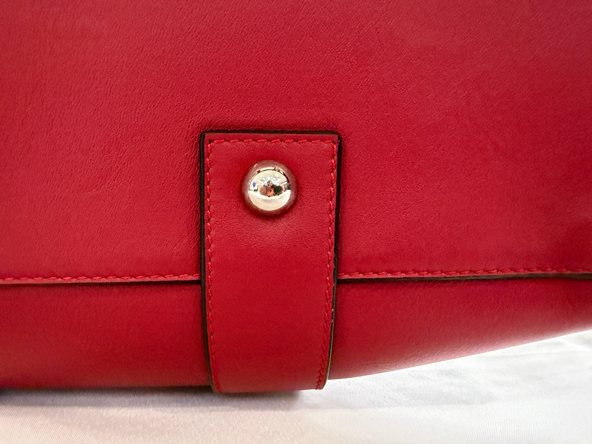 Connolly USED Red Sports Grip Bag with Badges TitchAuto