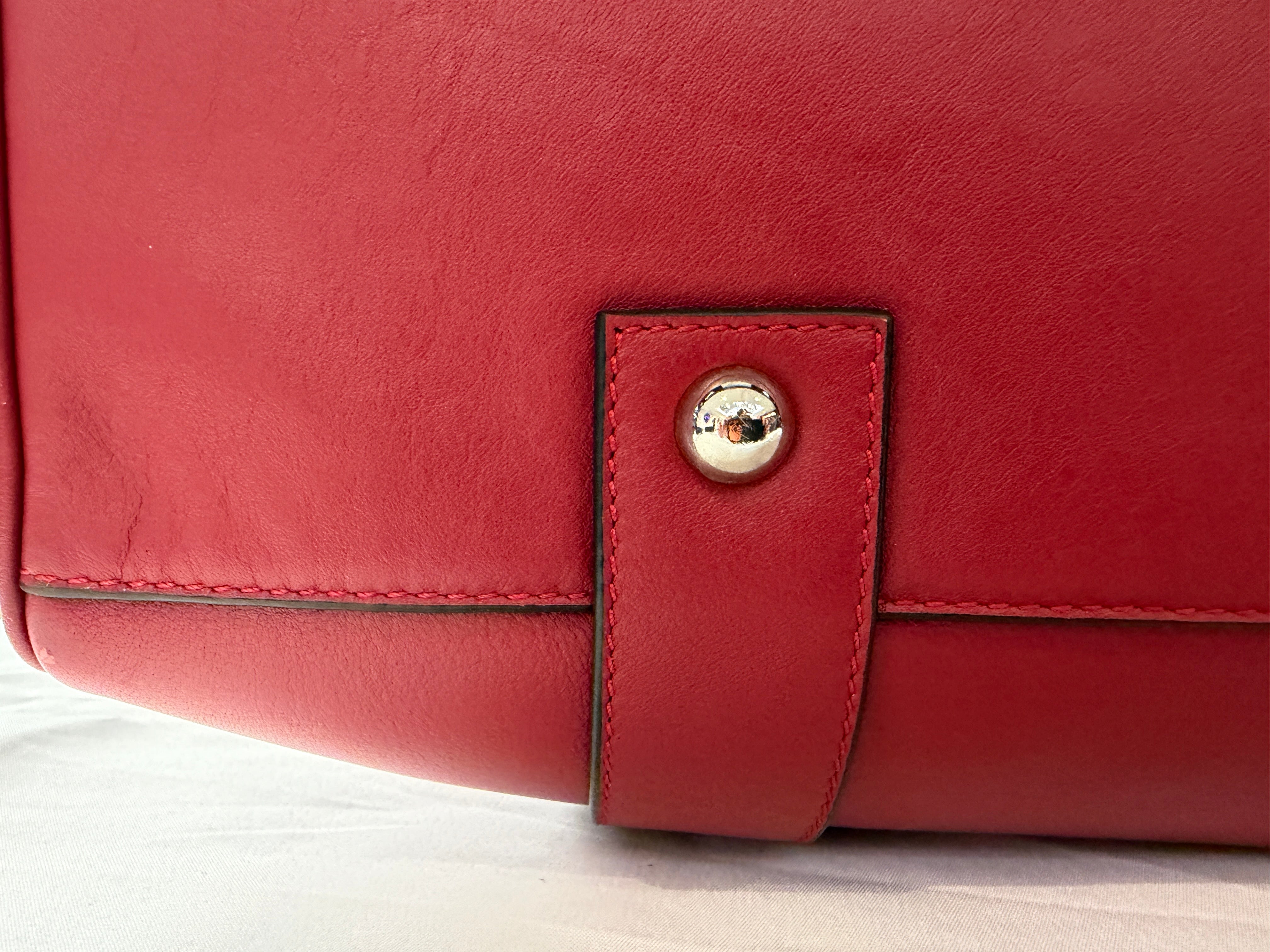 Connolly USED Red Sports Grip Bag with Badges TitchAuto