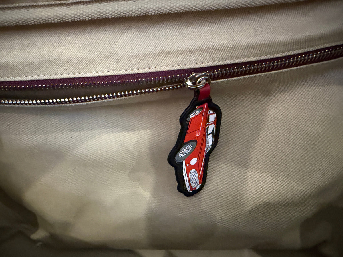 Connolly USED Red Sports Grip Bag with Badges TitchAuto