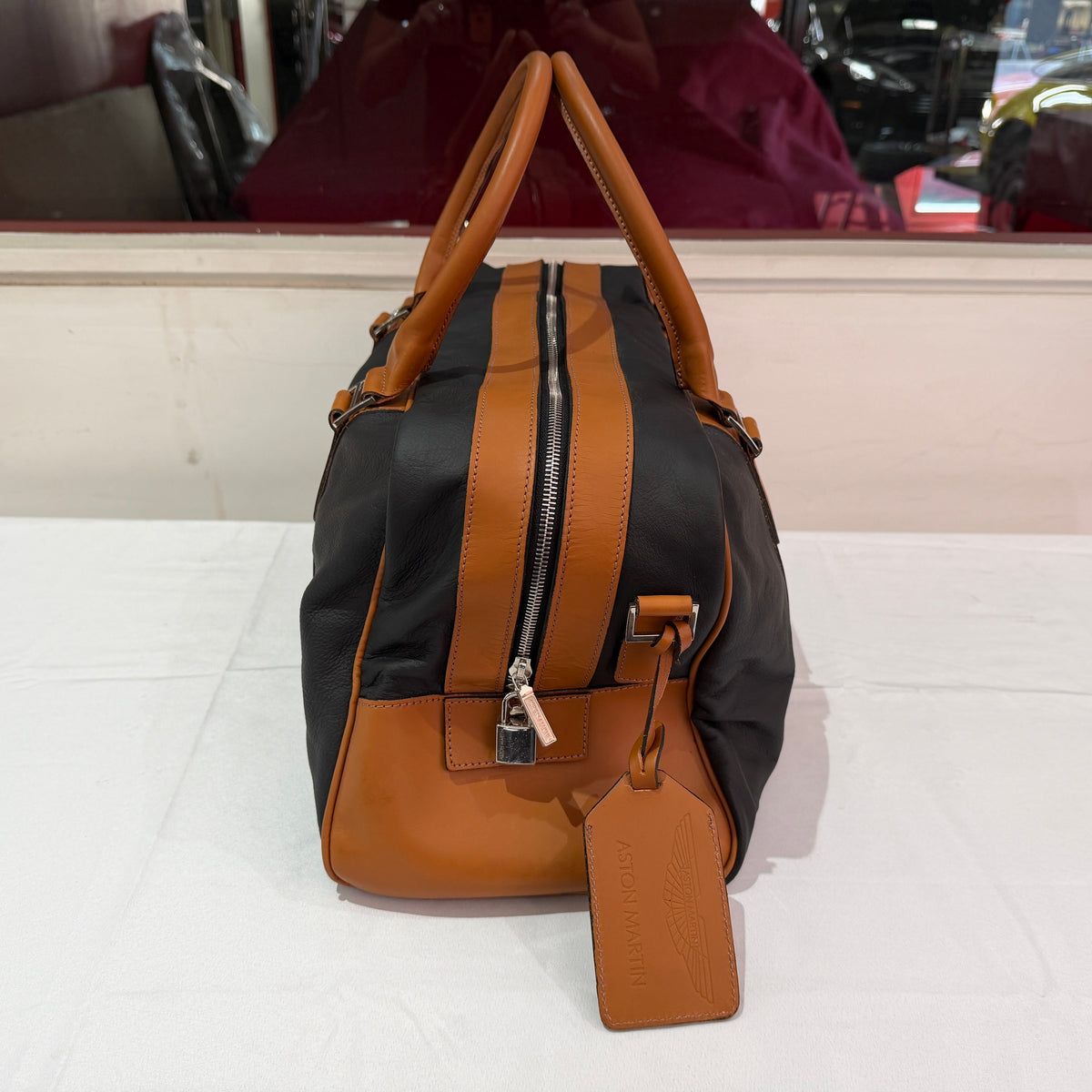 Q By Aston Martin Luggage Small Holdall LIKE NEW TitchAuto